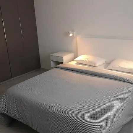 莱卡维托斯公寓 * 尼科西亚